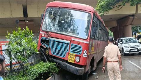 Msrtc Bus Collides With Divider On Old Pune Mumbai Highway No