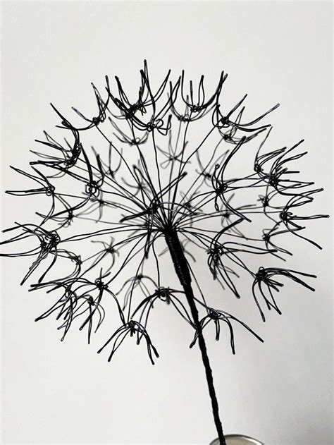 Pin By Michele Sartin On Wired Wire Art Sculpture Wire Flowers Wire