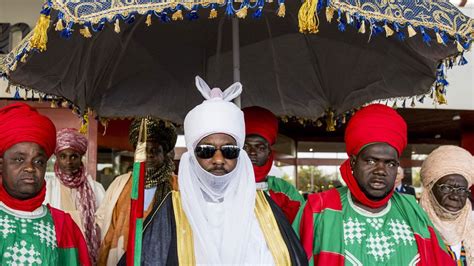 Nigerias Dethroned Emir Of Kano Accepts Removal Bbc News