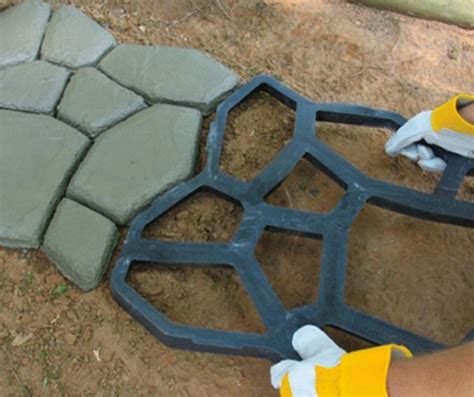 How To Make Concrete Stepping Stones | Direct Colors