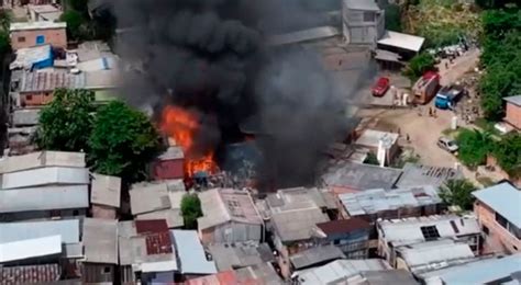 Incêndio Destrói 6 Casas Na Praça 14 Em Manaus