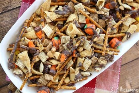 Fall Harvest Chex Mix Chex Mix Chex Party Mix Recipe Fall Appetizers