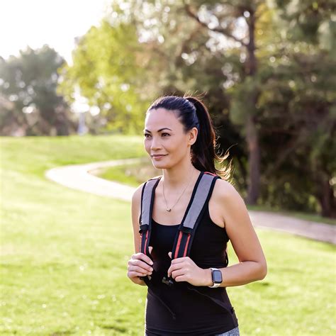 Sudden Knee Pain: Possible Causes, Symptoms and Treatment - Parade