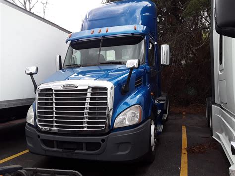 Freightliner CASCADIA 113 Trucks For Sale