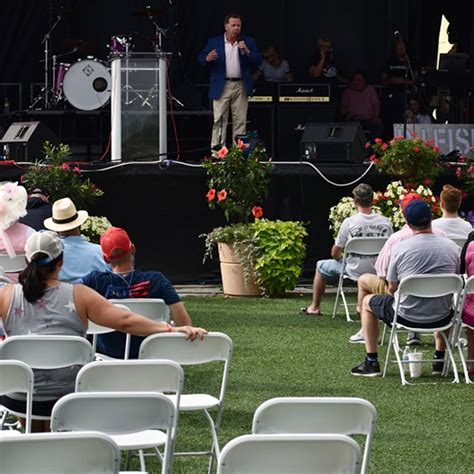 See Photos From Mark Mccloskeys Pathetic St Louis Rally