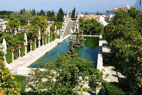 This is the raised tank of the Crown Pool, at the centre of this famous ...