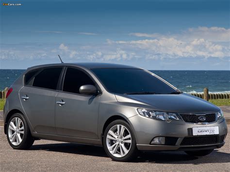 Kia Cerato Hatchback Za Spec Td Photos X