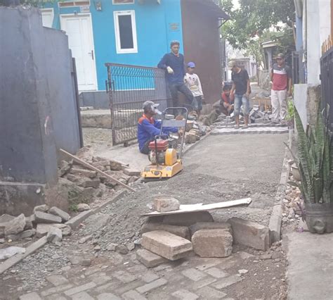 Warga Soroti Proyek Paving Block Di Wilayah Kelurahan Binong Tangerang