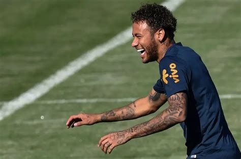 Neymar Jr Estilos De Pelo Ic Nicos Y Evoluci N De Su Look Pelo Natural