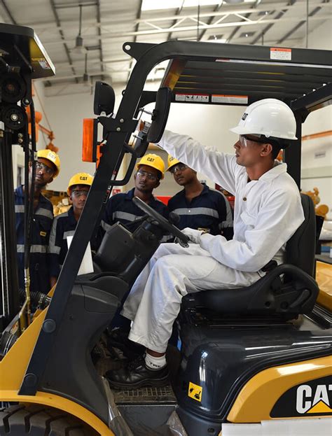 Forklift Training Ute Training United Tractor And Equipment