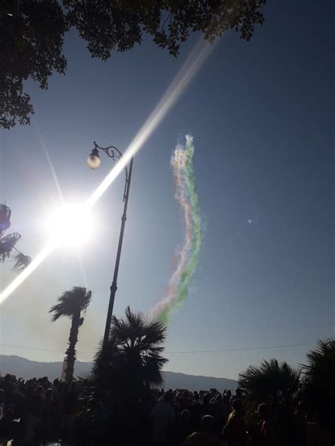 Frecce Tricolori A Reggio Calabria Un Esibizione Emozionante