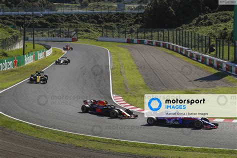 Brendon Hartley Scuderia Toro Rosso Str And Daniel Ricciardo Red