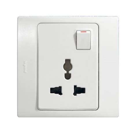 Mallia Multistandard Switched 1 Gang Socket 281120 NTM Technology