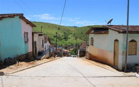 Prefeitura De Itanhém Finaliza Pavimentação No Bairro Monte Santo E Dá