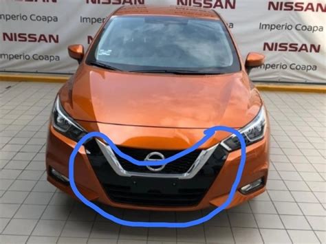 Moldura Superior Parrilla Nissan Versa 2020 2021 Original Envío gratis