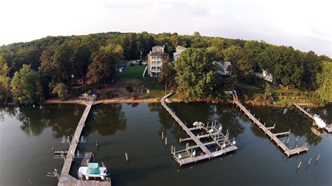 GORGEOUS WATERFRONT...JUST IMAGINE LIVING ON VACATION EACH AND EVERY
