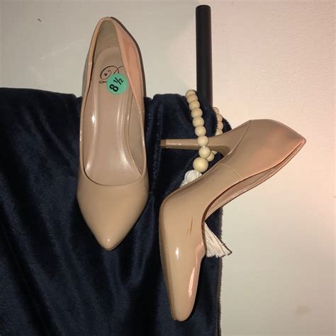 Source Unknown Shoes Nude Patent Pumps Classic Shoe Perfect For Any
