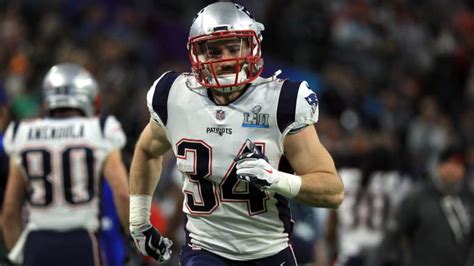 Rex Burkhead Injury: Slight Tear Won’t Sideline Pats RB | Heavy.com