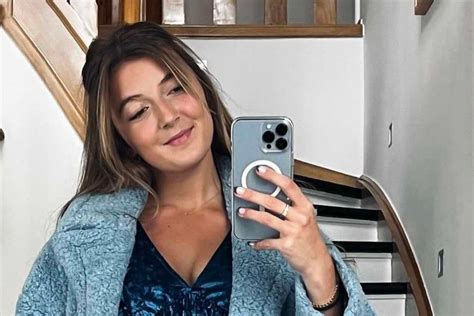 Vlaamse Jamie Lee Six poseert in zwarte Hunkemöller lingerie en haar fans zijn lyrisch foto s