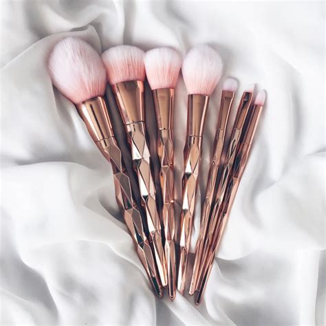 Rose Gold Makeup Brushes InspobyT Rose Gold Makeup Brushes Gold