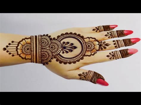 Simple Mehndi Designs For Back Hands