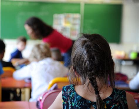 Ain Carte scolaire les ouvertures et les fermetures de classes à létude