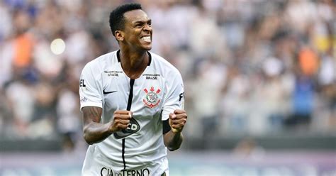 Corinthians Encaminha Retorno De Jô Mas Jogador Não Tem Pressa De