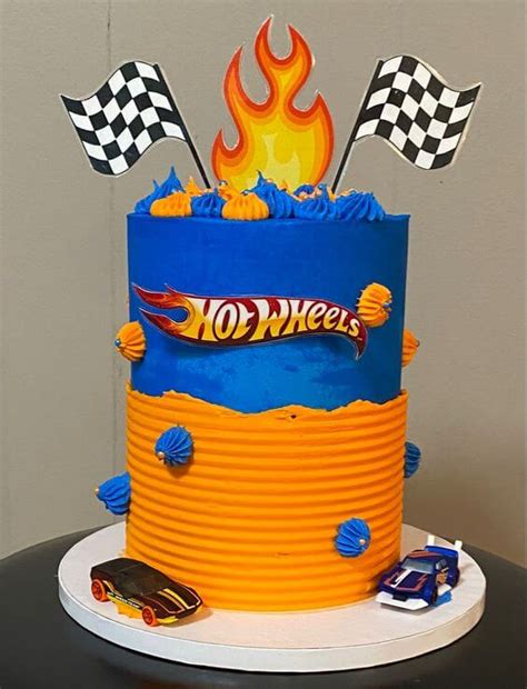 Bolo Hot Wheels 18 ideias radicais para sua festa Bolo Guaraná
