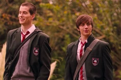 24 Things That Happened In "Angus,Thongs, And Perfect Snogging" That ...