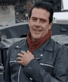 Negan The GIF - Negan The Walking - Discover & Share GIFs