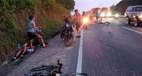 Grupo De 8 Ciclistas Fue Arrollado Por Conductor De Camioneta