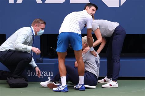 Las Fotos De Novak Djokovic Descalificado Del Us Open Por Un Pelotazo