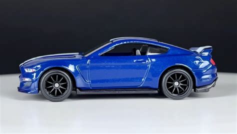 Машинка Premium Hot Wheels Custom Mustang Fast Furious 1 64 HNW46