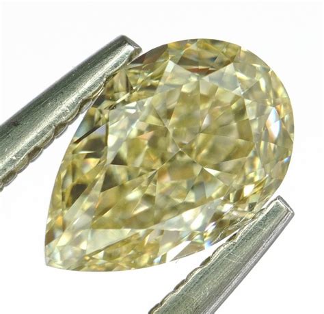 Diamante 0 81 Ct Pera Brillante Natural Fancy Yellow VVS2 No