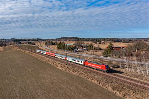 Class 193 of SNALL between Björnlunda and Gnesta