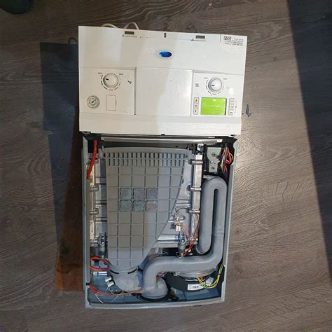 Worcester Bosch Greenstar 36cdi Compact Combi Boiler 36kw With Horizontal Flue Ebay