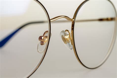 Oprawki męskie w biznesowym stylu – zadbaj o swój business look| blog