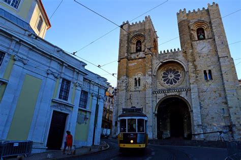 O Famoso Elétrico De Lisboa Imagem Editorial Imagem De Curso Cidade