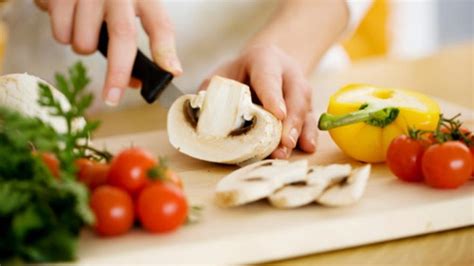 Diferentes técnicas para cortar vegetales 14ymedio