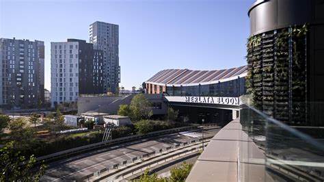 Milano Cade Lavorando Al Centro Commerciale Merlata Bloom Grave