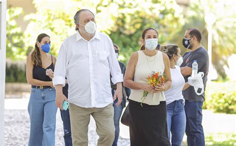 Homenagens e emoção marcam missa de despedida do ex prefeito Firmino