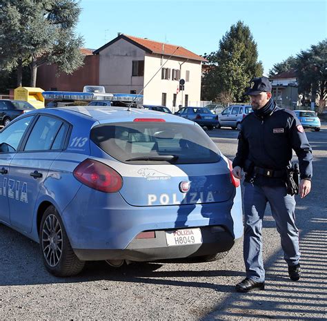 Vigevano Minaccia Di Uccidere Moglie E Figlia Arrestato Enne