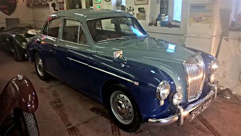 1957 MG Magnette ZB – SOLD | Kult Kars