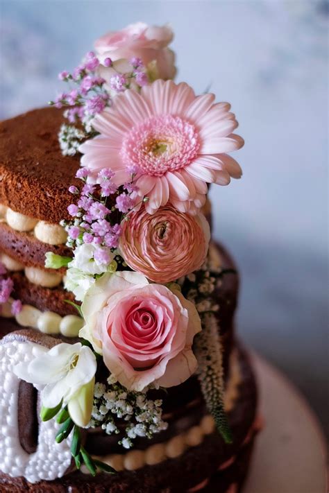 Naked Cake Zur Perlenhochzeit Mit Schoko Erdbeer Zitrone Und Karamell Marion S Kaffeeklatsch