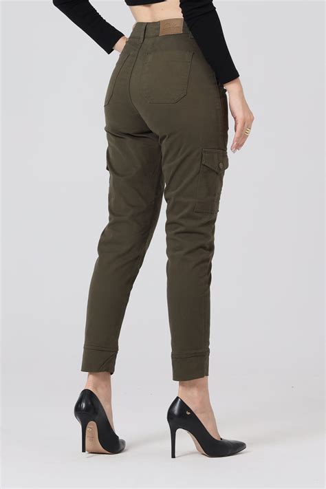 Calça Cargo Verde Militar na Oxiblue Jeans