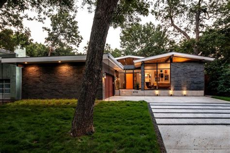 Dallas Mid-Century Modern - TW House by M Gooden Design