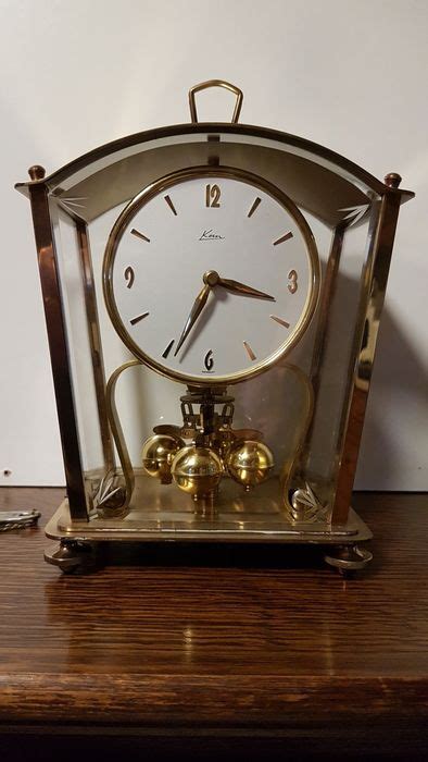 Pendule 400 jours K S Laiton Verre XXe siècle Catawiki