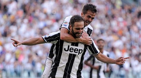 Serie A Juventus Wins Behind Higuain Pjanic Sports Illustrated