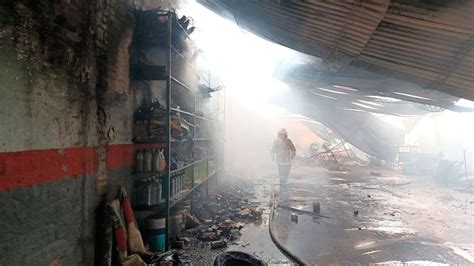 Impactantes Fotos Así Quedó El Lubricentro Luego Del Voraz Incendio En