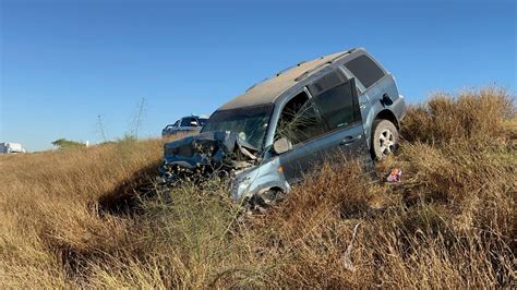 Choque sobre la México 15 en Guasave dejó fuertes daños materiales